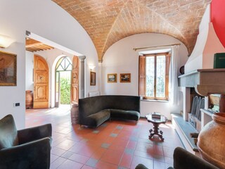 Villa Empoli Features 20