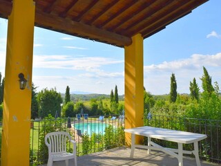 Farmhouse Vinci Outdoor Recording 3