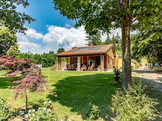 Cottage Massa e Cozzile Außenaufnahme 4