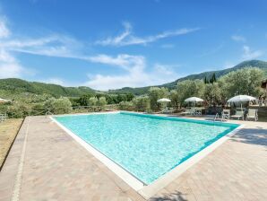 Demeure de ferme avec piscine et charme toscan