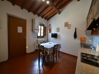 Farmhouse San Baronto Features 24