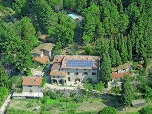 Flat in farmhouse with pool - Pian di Scò - image1