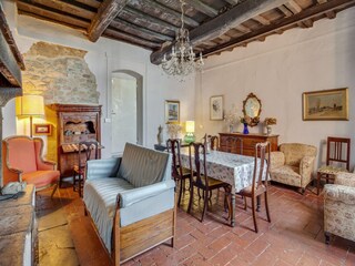 Farmhouse Pian di Scò Features 31