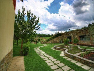 Farmhouse Bucine Outdoor Recording 6