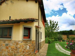 Farmhouse Bucine Outdoor Recording 15