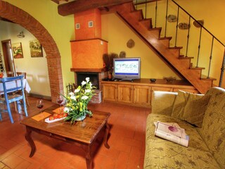 Farmhouse Bucine Features 32