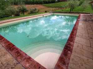 Farmhouse Belvilla by OYO Holiday home with pool in Tuscany - Bucine - image1