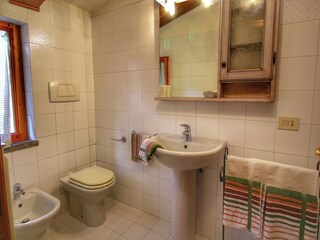Farmhouse Bucine Features 38