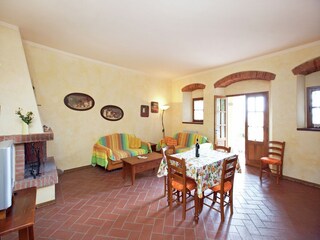 Farmhouse Loro Ciuffenna Features 20