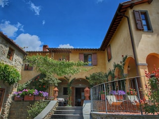 Farmhouse Loro Ciuffenna Outdoor Recording 2