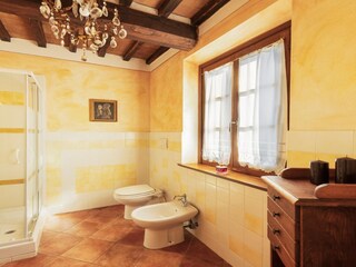 Farmhouse Cortona Features 24