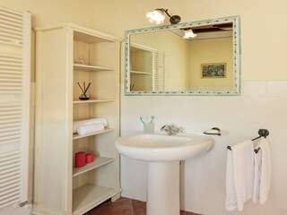 Farmhouse Cortona Features 22