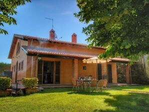 Casa rural Atractiva mansión con piscina - Valiano - image1