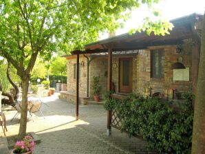 Ferienhaus Charmantes Cottage mit eigenem Garten in Chiusdino, Toskana - Chiusdino - image1