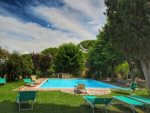 Holiday house Bauernhofurlaub mit Schwimmbad im Chianti - Colle di Val d'Elsa - image1