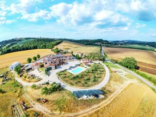 Farmhouse Asciano Environment 33