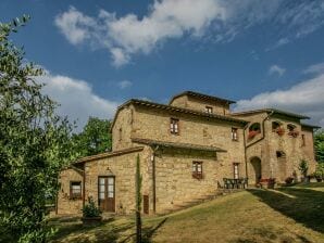 Fattoria Agriturismo con piscina e terrazza privata - Montepulciano - image1