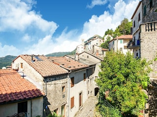 Farmhouse Bagni di Lucca Environment 40