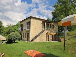 Cottage Apecchio Outdoor Recording 2