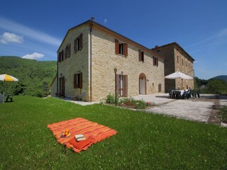 Cottage Apecchio Outdoor Recording 2