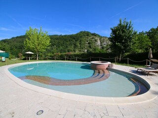 Cottage Apecchio Outdoor Recording 4