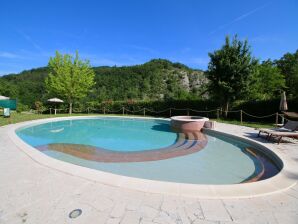 Idyllisches Landhaus mit Pool in Apecchio - Apecchio - image1