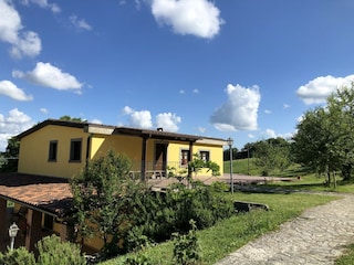 Farmhouse Apecchio Outdoor Recording 10