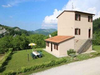 Cottage Apecchio Outdoor Recording 13