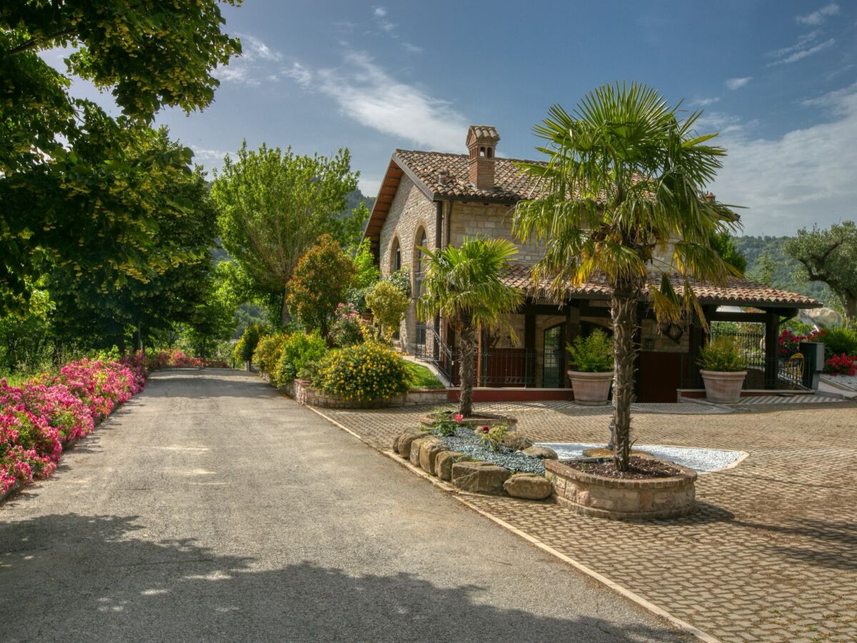 Ferienhaus Acqualagna Außenaufnahme 5