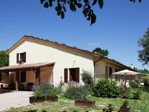 Farmhouse Ruhiger Bauernhof in Cagli mit Swimmingpool - Cagli - image1