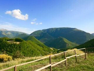 Farmhouse Cagli Outdoor Recording 12