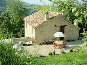 Vrijstaande villa in Monte San Martino met een zwembad - Santa Vittoria in Matenano - image1