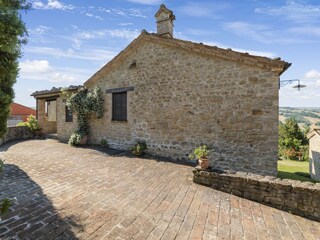 Appartement Santa Vittoria in Matenano Buitenaudio-opname 15