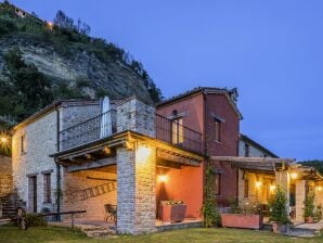 Ferienhaus Prächtiges Apartment mit Pool in der Nähe der Sibillini-Berge - Santa Vittoria in Matenano - image1