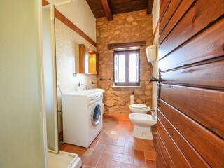 Farmhouse Acquappesa Features 13