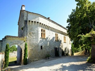 Castle Bourg-de-Visa Outdoor Recording 5