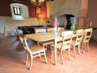 Castle Bourg-de-Visa Features 21