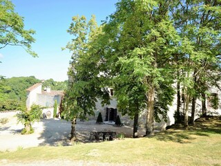 Château Bourg-de-Visa Enregistrement extérieur 6