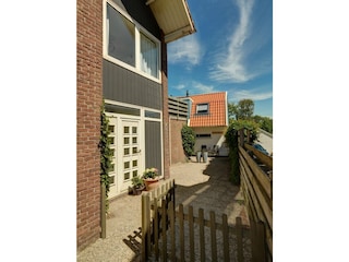 Vorderseite des Hauses Vordertür