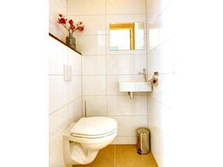 Toilette im Erdgeschoss
