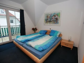 Schlafzimmer 1