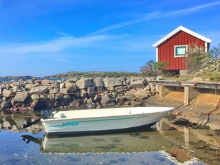 das hauseigene Boot mit Motor (Liegeplatz ca. 50m)