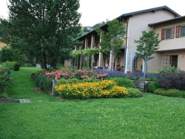 Bed & Breakfast Cascina Montebello