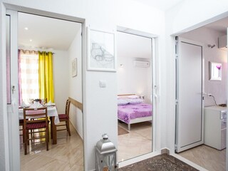 Passage of the room to the kitchen