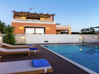 Villa Viran Episkopi Buitenaudio-opname 9