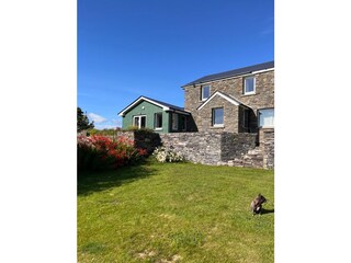 Cottage & Lodge Westseite