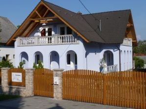 Holiday apartment Villa Blaue Burg - Balatongyörök - image1