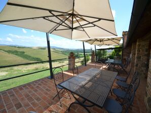 Holiday house Schönes Ferienhaus mit Pool im Herzen der Toskana - Lajatico - image1