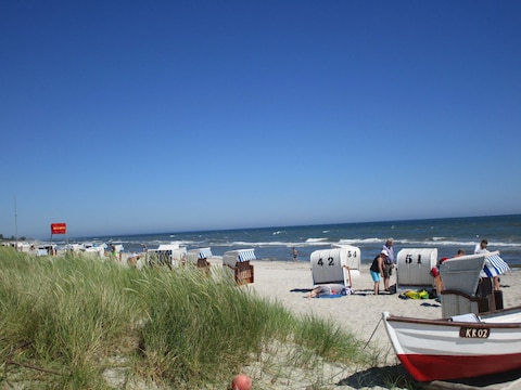 Ferienwohnung Terrassenfewo Ostseeglück direkt am Strand