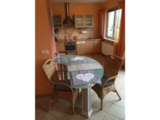 Essbereich und offene Küche